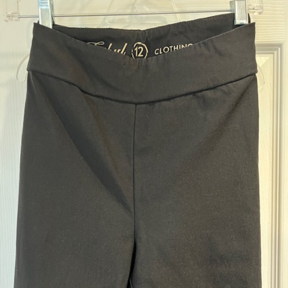 capris with gem design